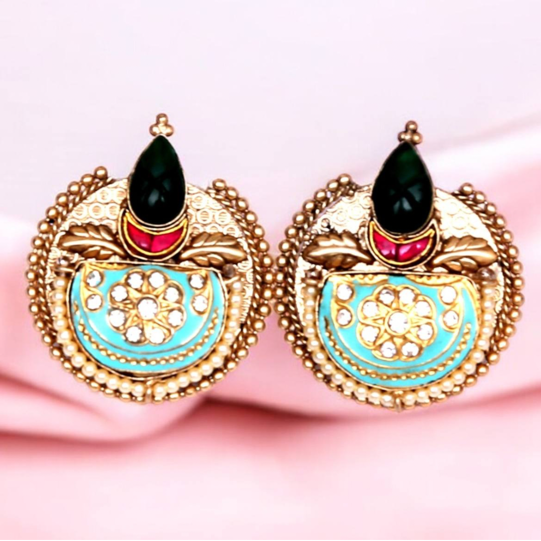MAKAO STUD EARRINGS