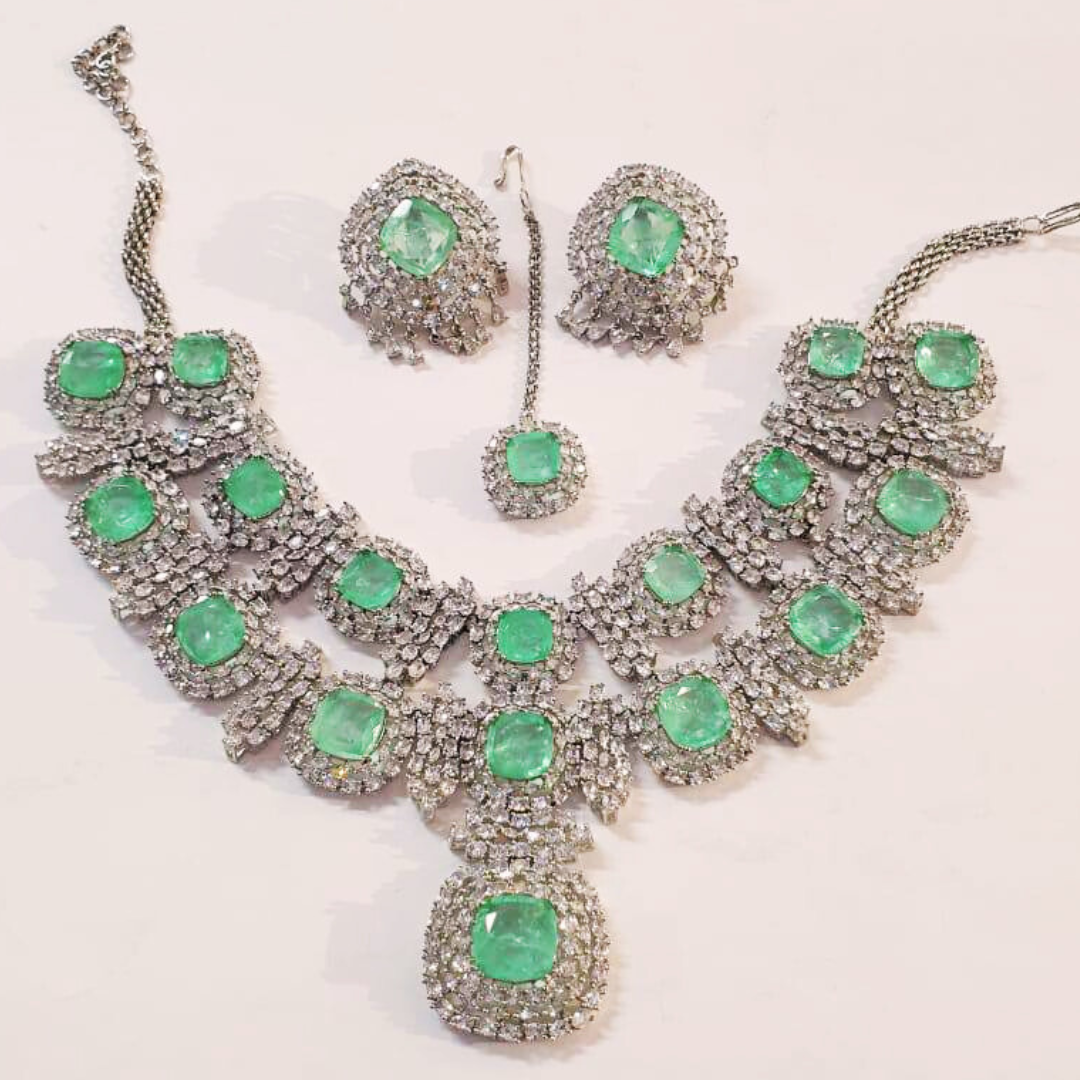 MINT JAANSHEER NECKLACE