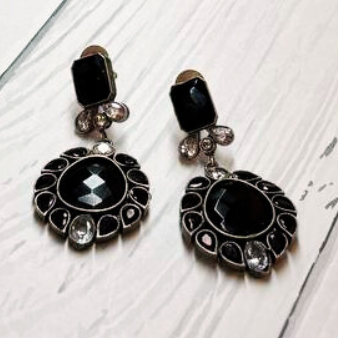 RUHAANI BLACK EARRING