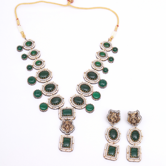 SOMYA EMERALD NECKLACE