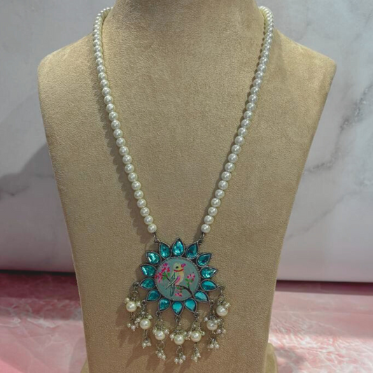 AMARPALI BLUE NECKLACE