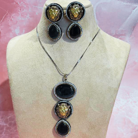 BADALI BLUE NECKLACE