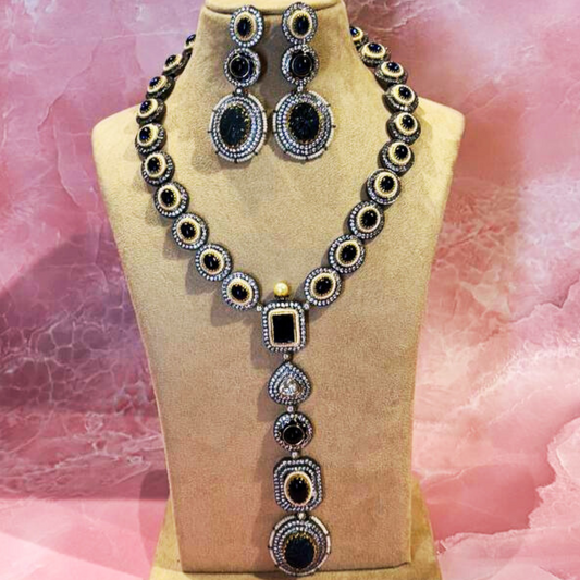 VICTORIA SWAG BLUE NECKLACE