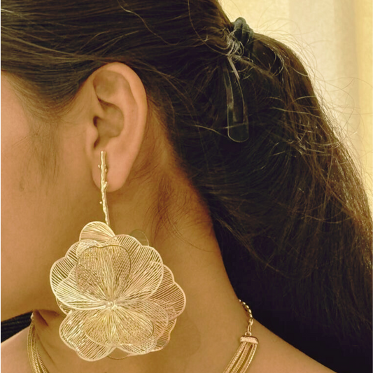 ZOHIRA STICK FLOWER  EARRINGS