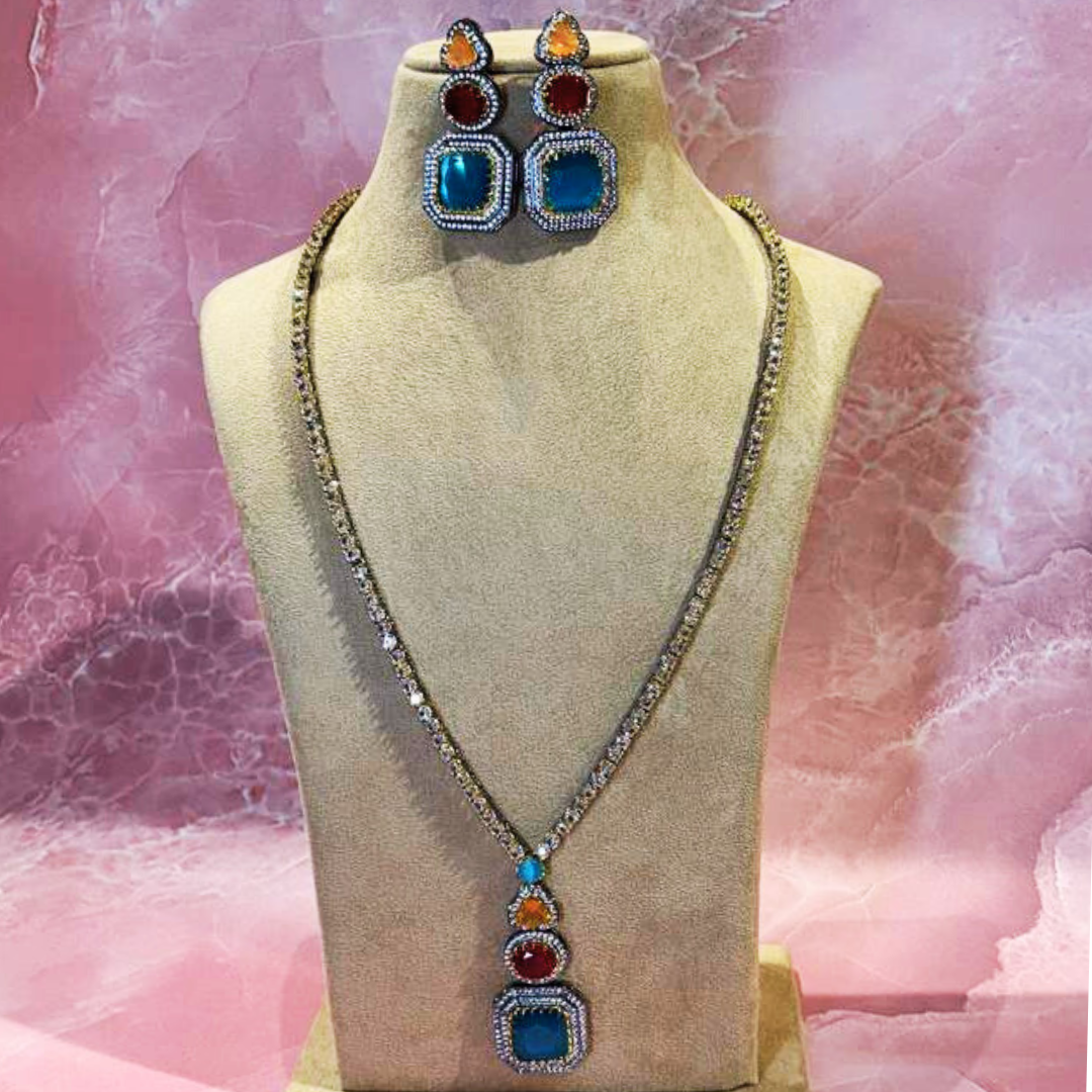 AQUA SHINE NECKLACE