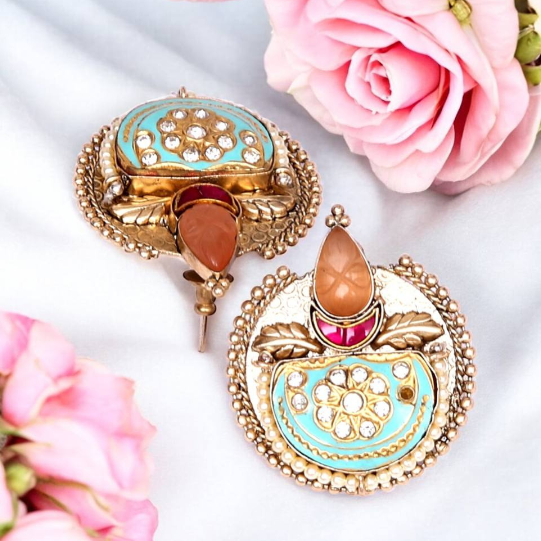 MAKAO STUD EARRINGS