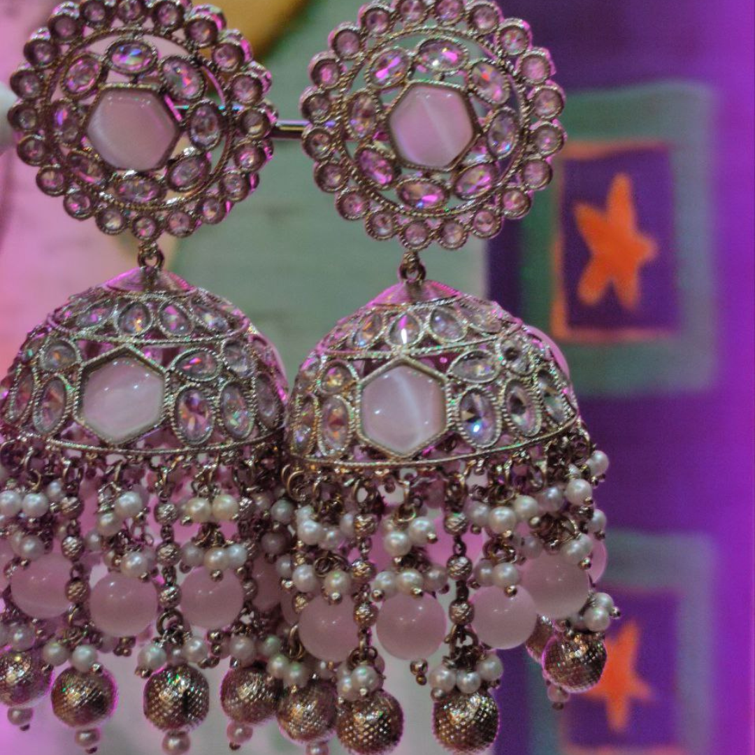 TAJ  WHITE MUMTAJ JHUMKA