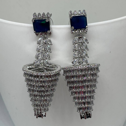 VICTORIA BLUE EARRING