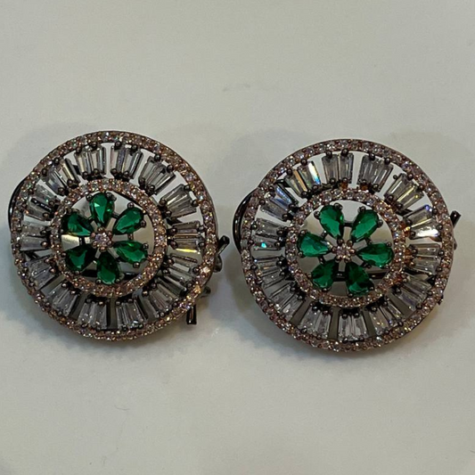 ELIZABETH (II) GREEN EARRING