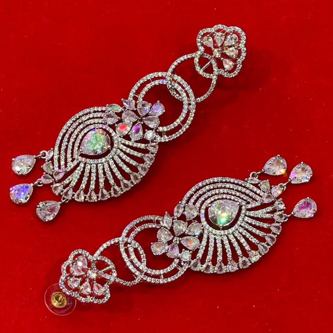 CELOPATRA WHITE (R) EARRINGS