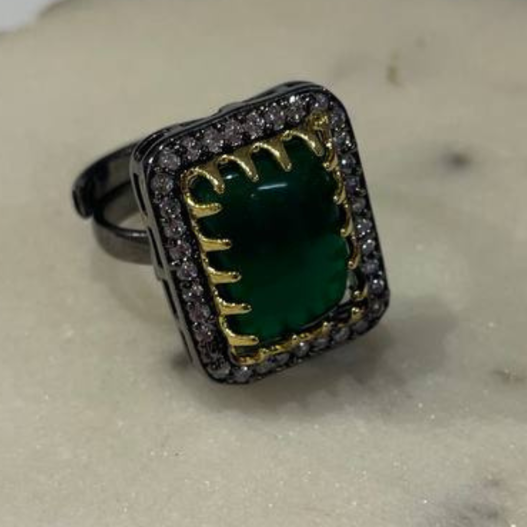 SANYOGITA EMERALD RING