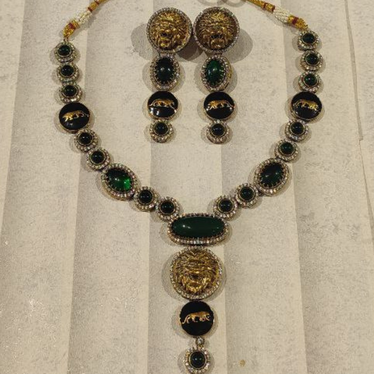 PARAMPARA EMERALD NECKLACE
