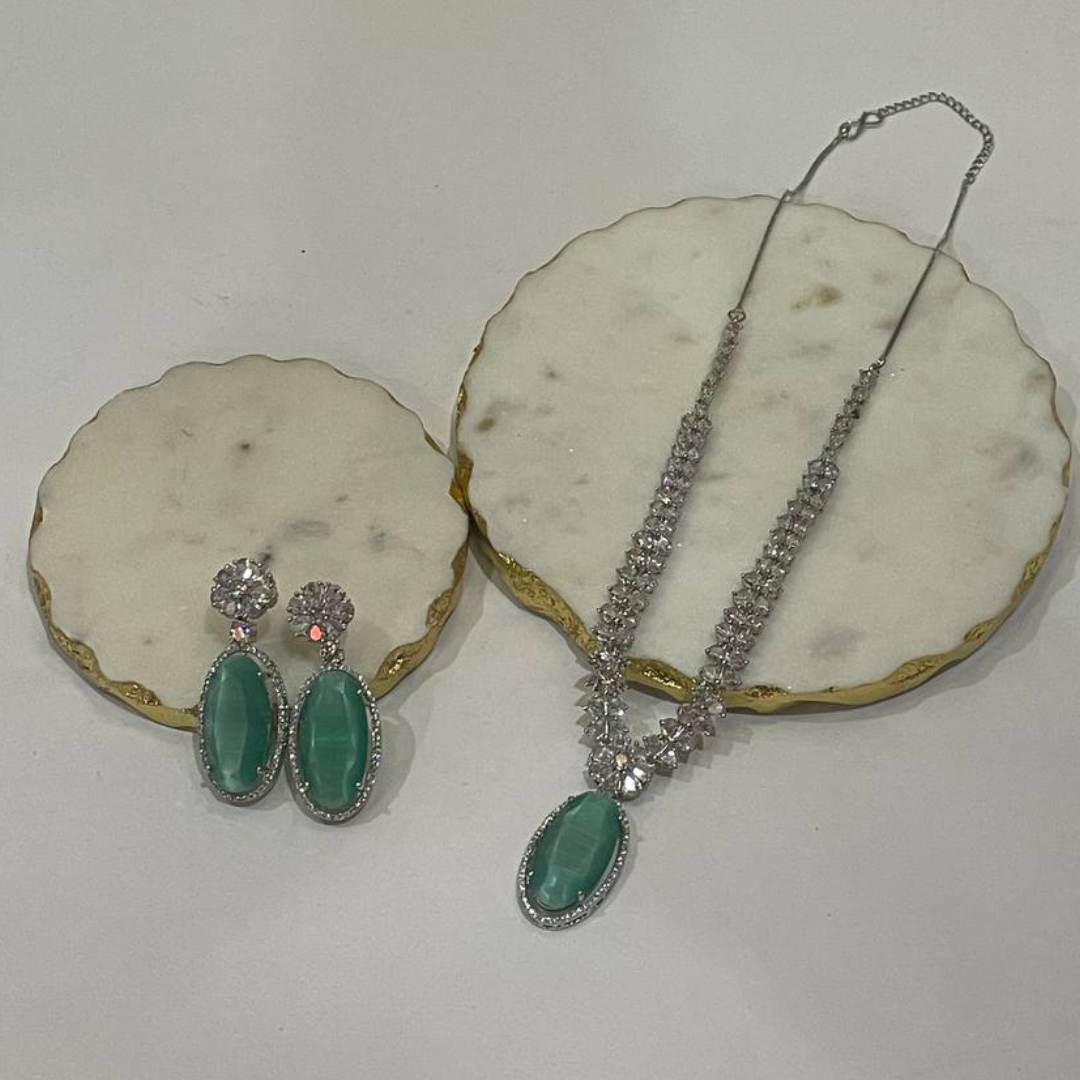 SHASHA TURQUOISE NECKLACE