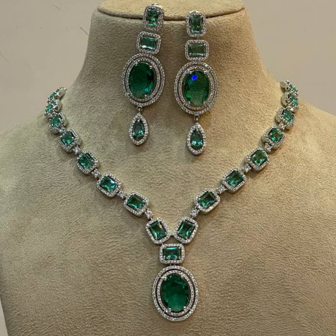 ZURI GREEN NECKLACE