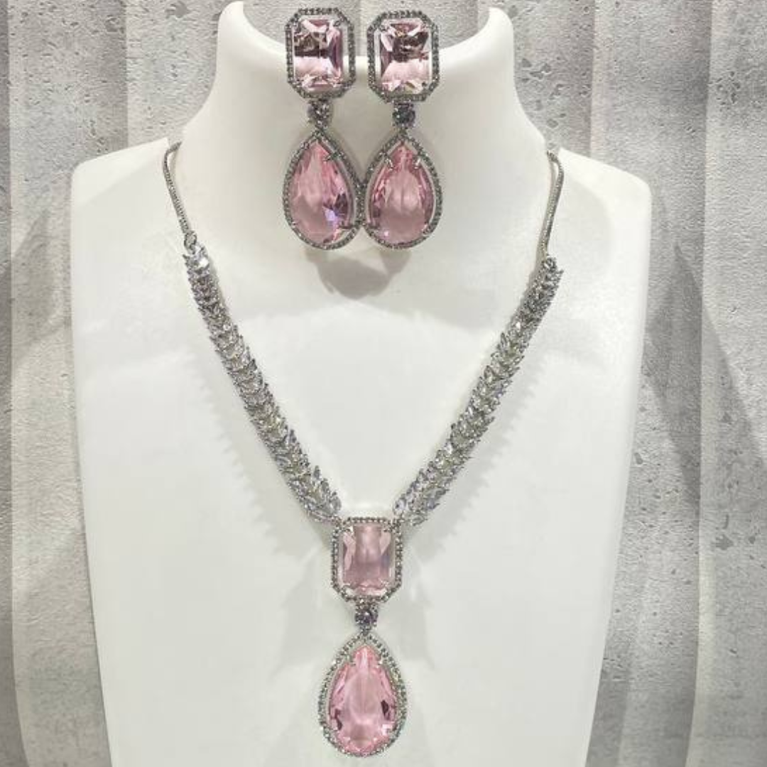 GRACE PINK NECKLACE