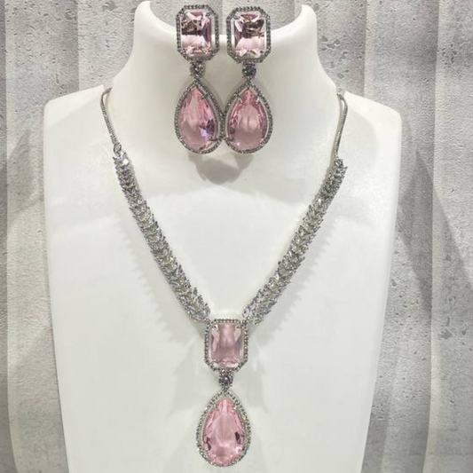 GRACE PINK NECKLACE