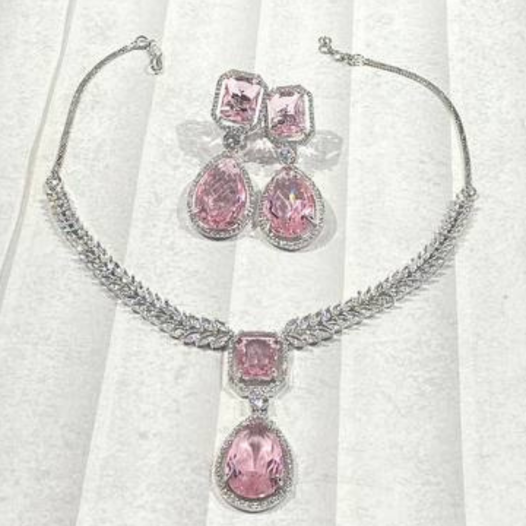 GRACE PINK NECKLACE