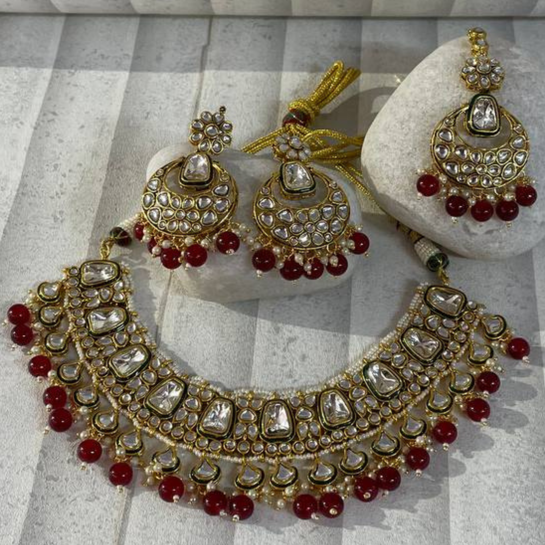 KUSHALA RED NECKLACE