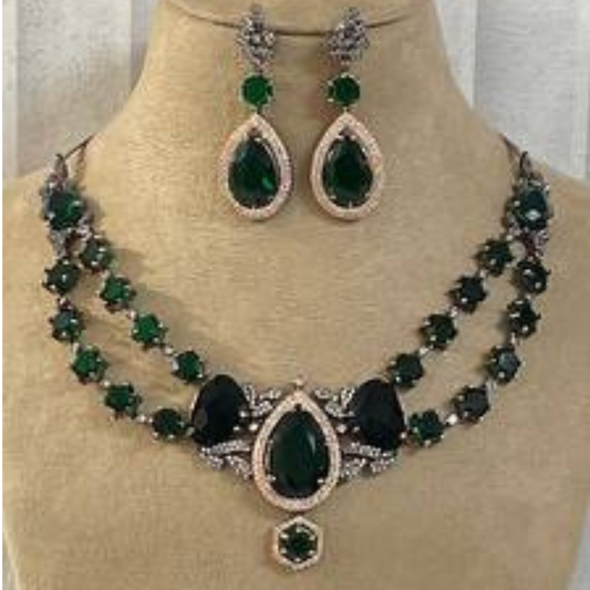 PARO EMERALD JEWELLERY SET