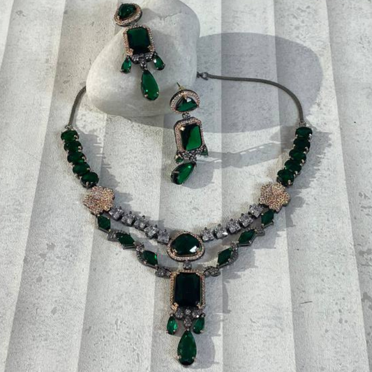 HASENA EMERALD JEWELLERY SET