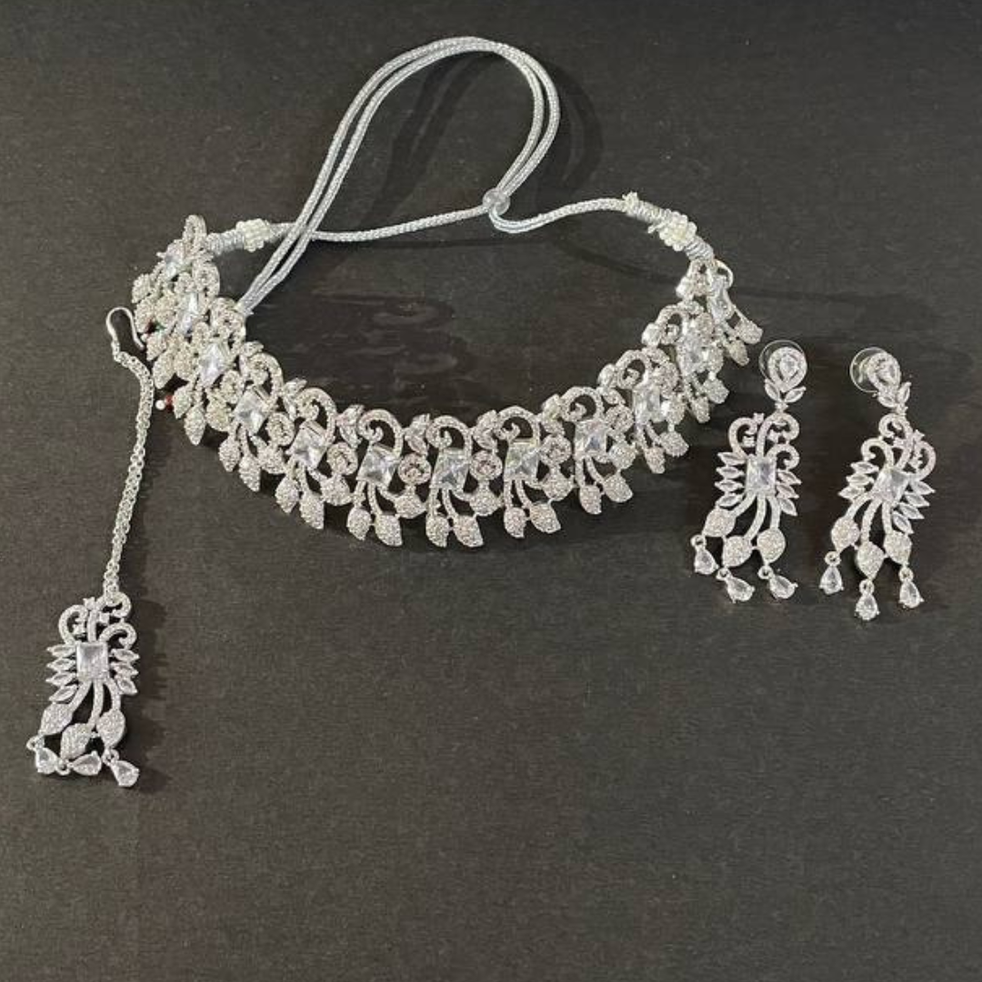 MOHITA EMERALD WHITE JEWELLERY SET