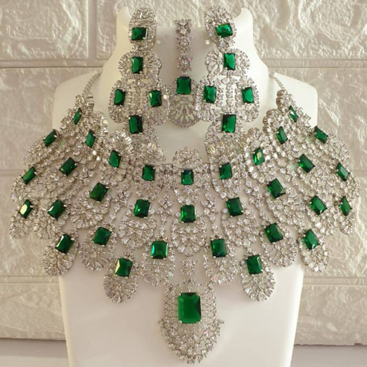 EMERALD NOORI NECKLACE