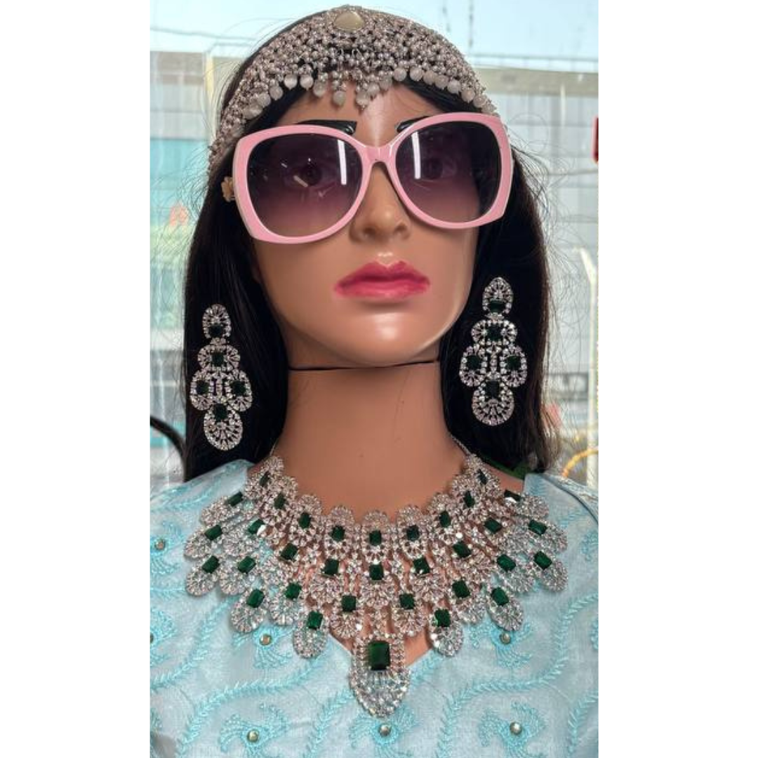 EMERALD NOORI NECKLACE