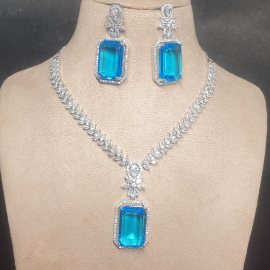 SOHI AQUA(R) NECKLACE