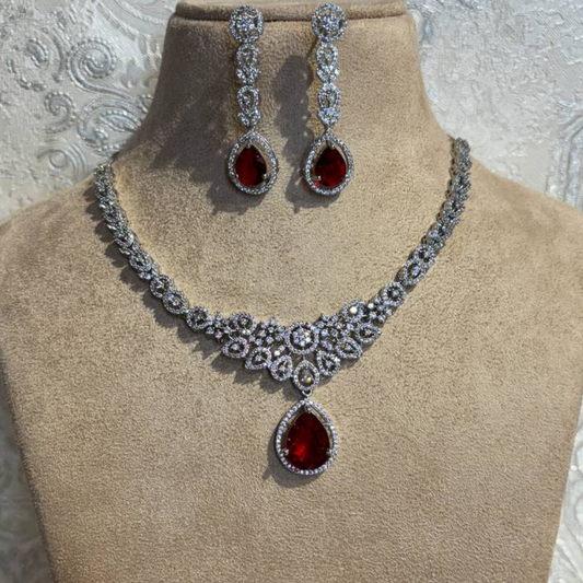 DYANA RED NECKLACE