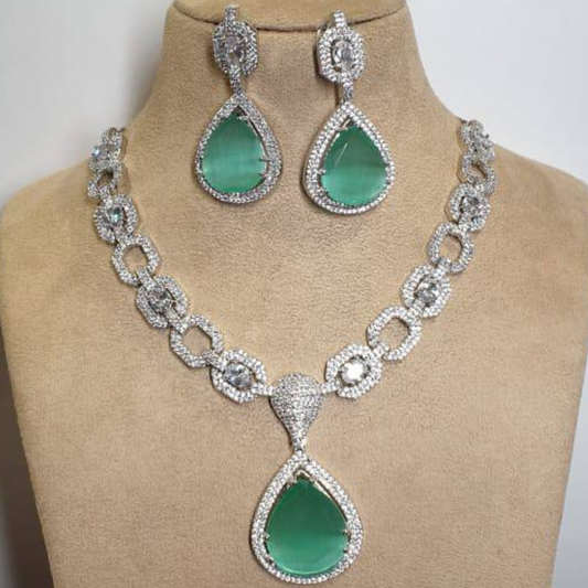 KOHIMA MINT-GREEN NECKLACE