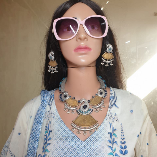 Aamarpali dualtone necklace