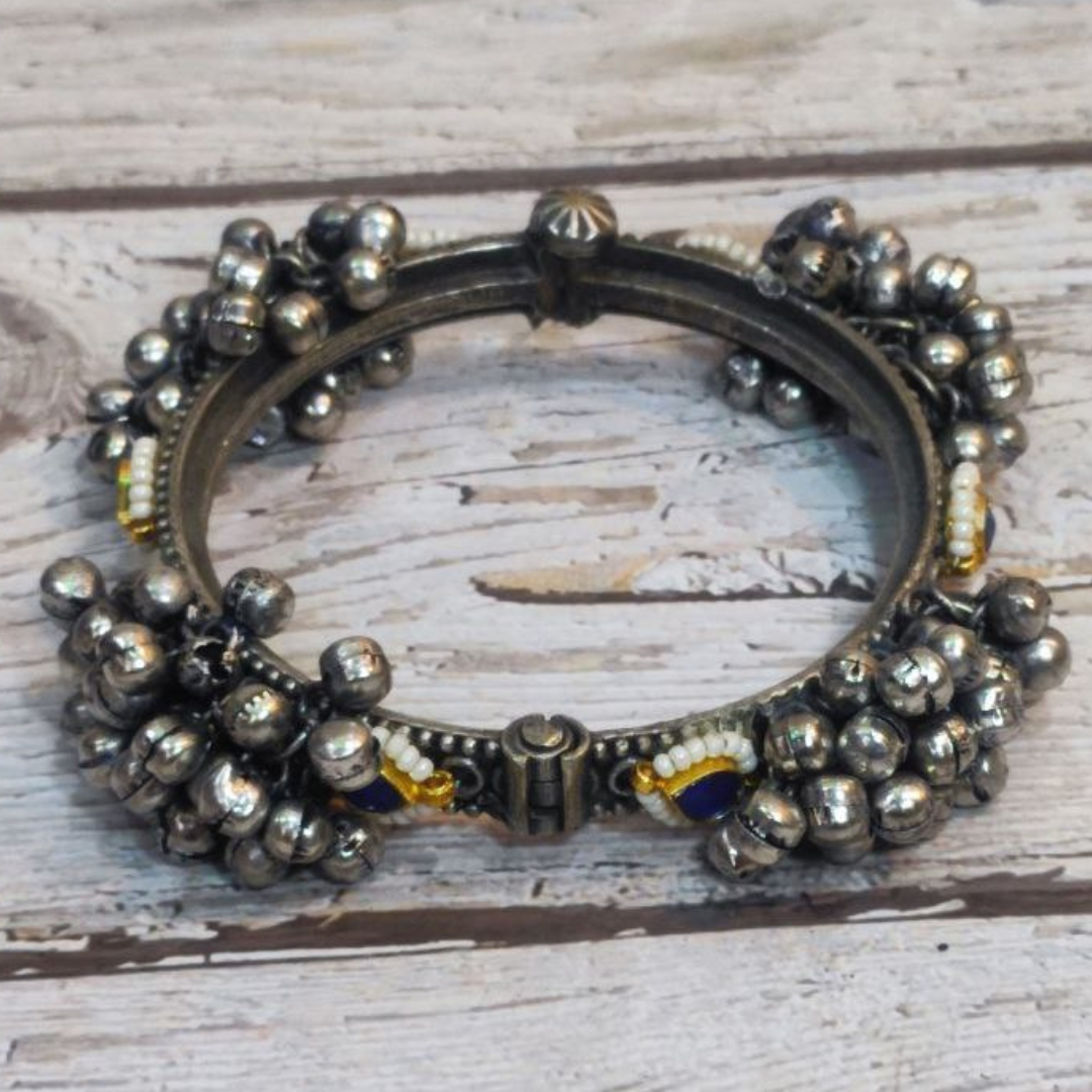 RAJIA BLUE BANGLE