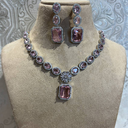 HAZEL PINK NECKLACE