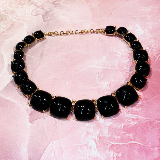 KOHI BLACK SQUARE NECKLACE