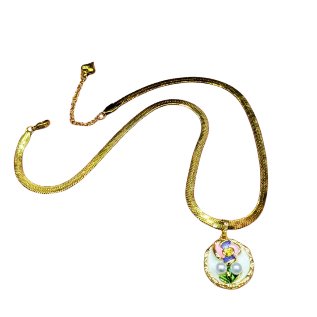 Flora pearl chain necklace