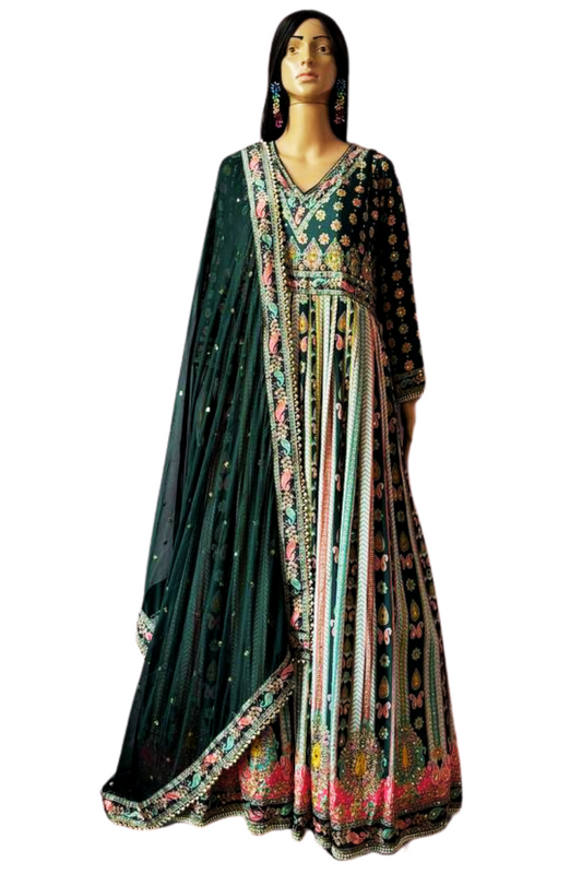 Inaya all over suit