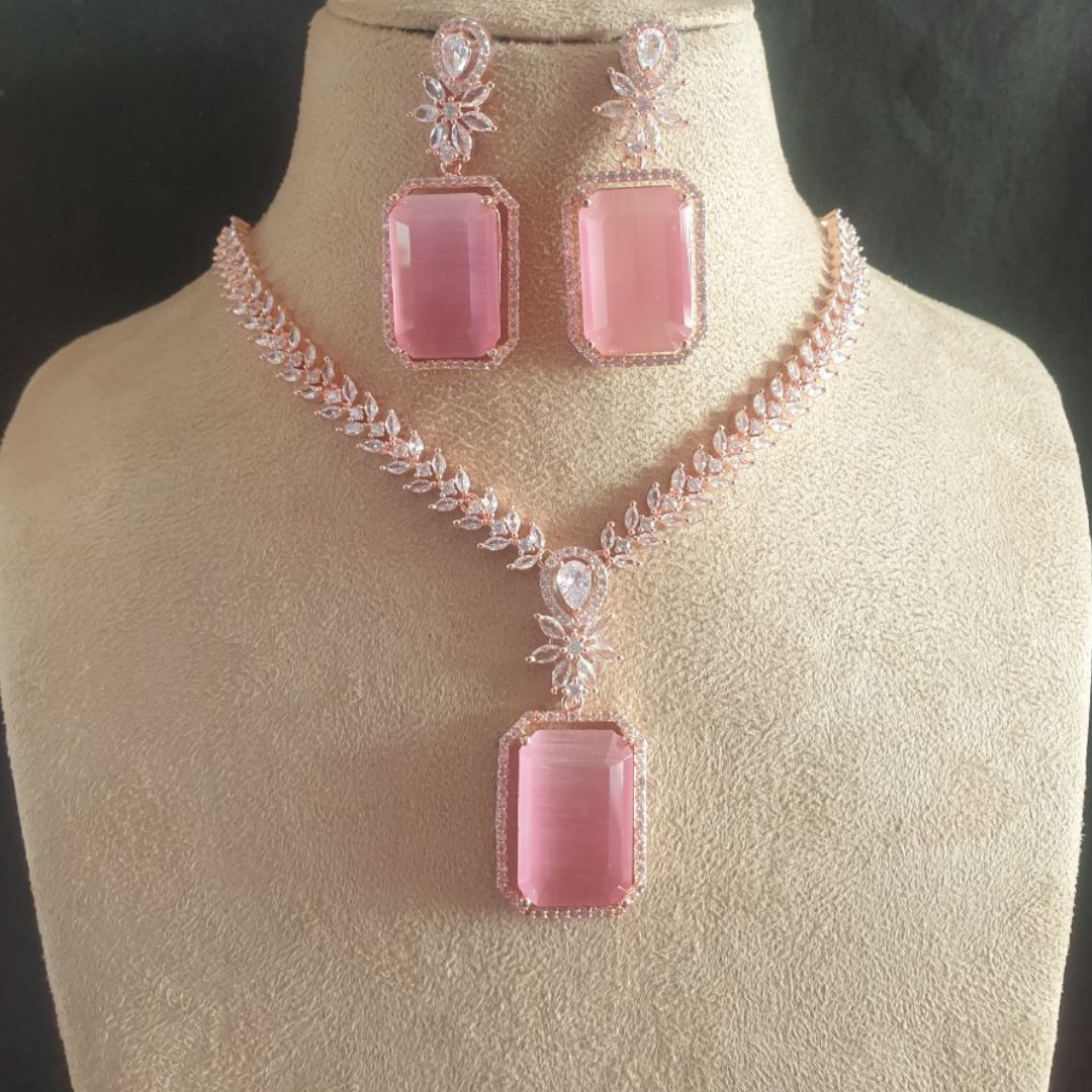 SOHI PINK (RG) NECKLACE