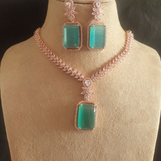 SOHI MINT-GREEN NECKLACE