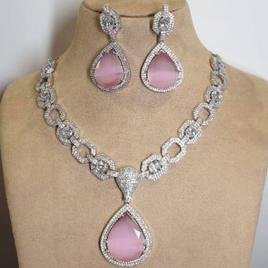 KOHIMA PINK NECKLACE