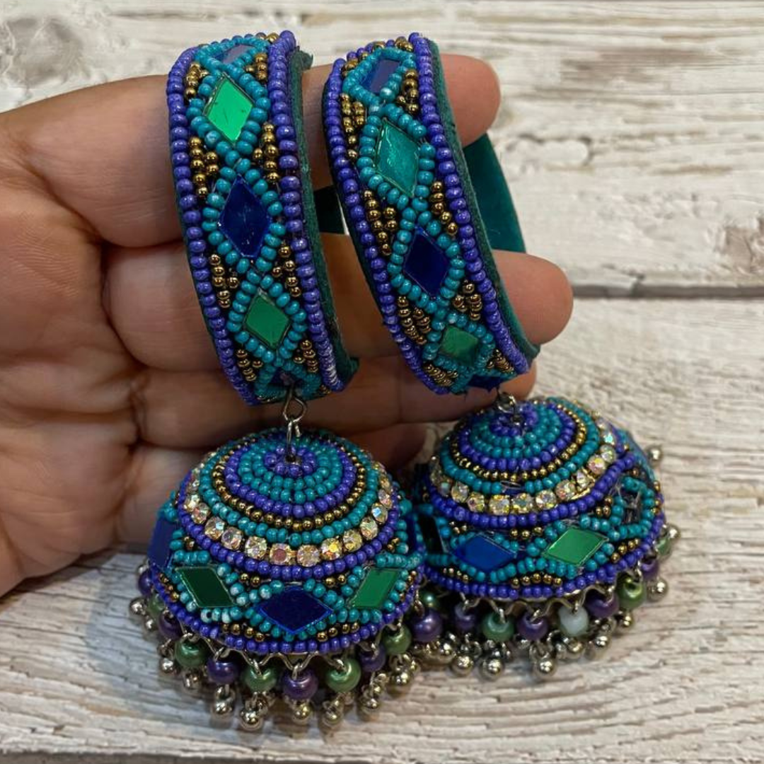 FULTUSHI BLUE EARRING