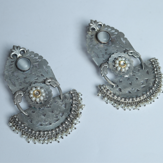 MITHU GREY EARRING