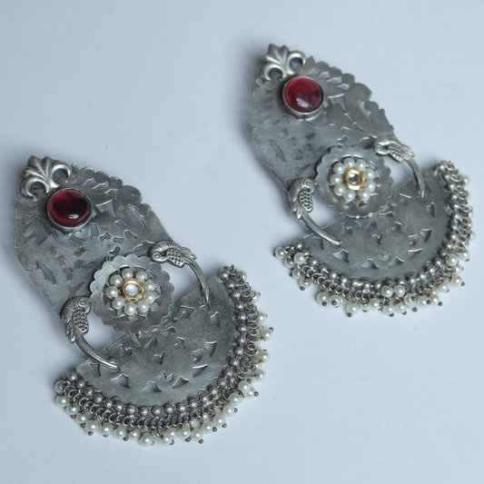 MITHU RED EARRING