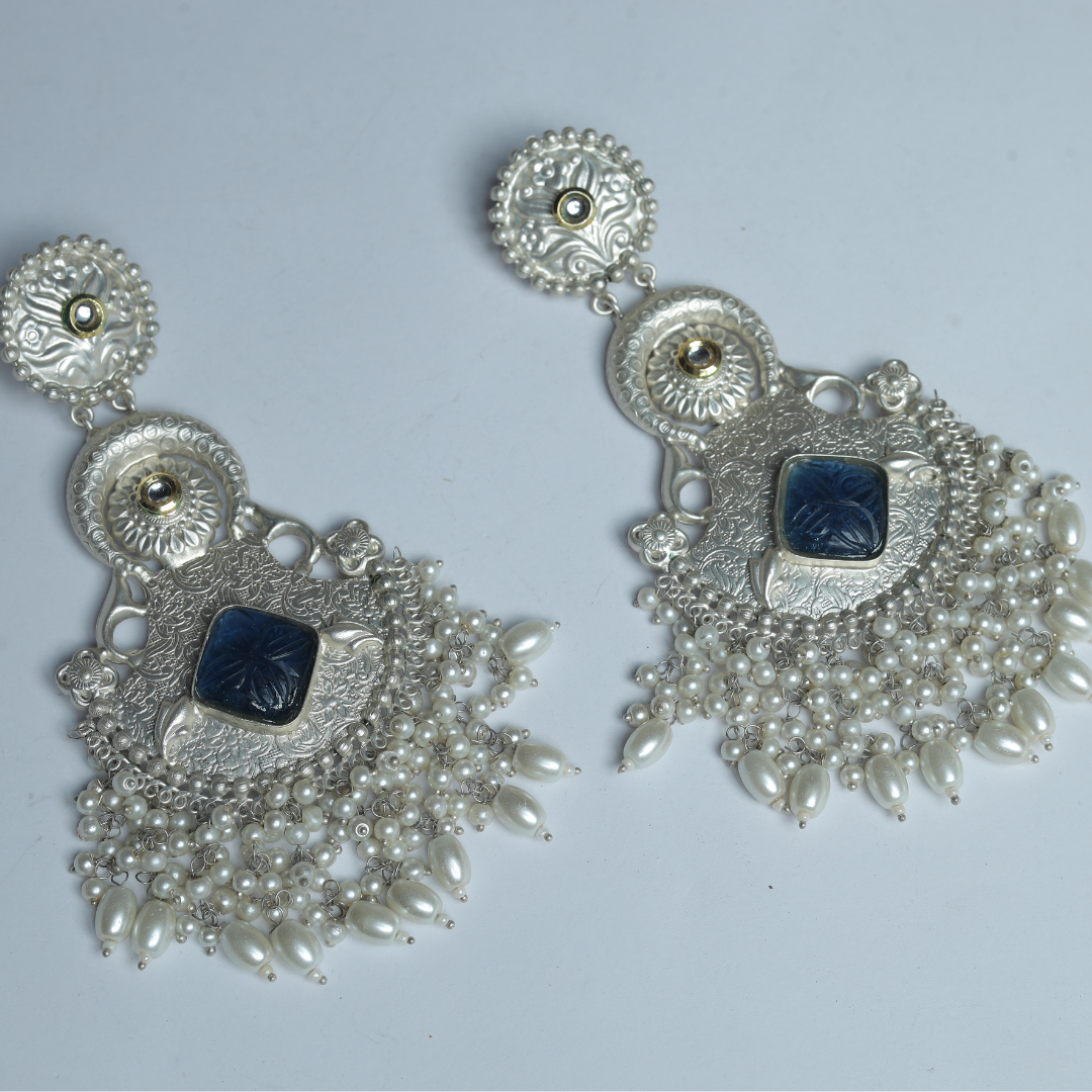 AADRIKA BLUE EARRING