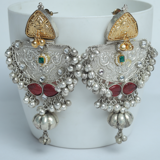 NAYAAB RED EARRING