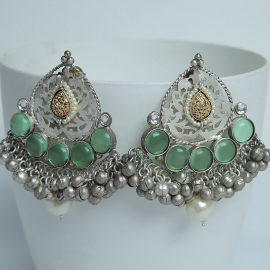 VARENYA GLASS-GREEN EARRING