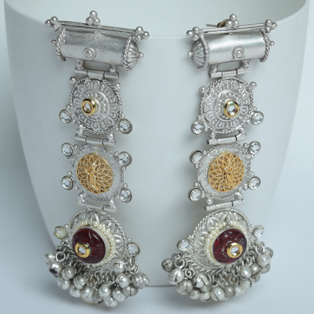 KHWAISH RED EARRING