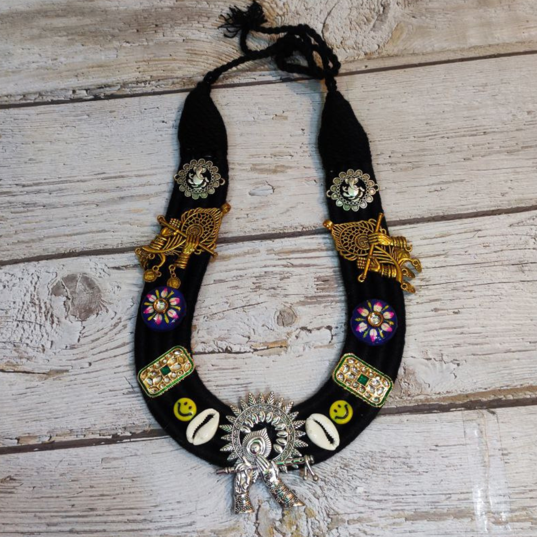 KRISHNA BLACK NECKLACE