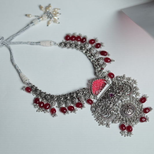 RED NOOR NECKLACE