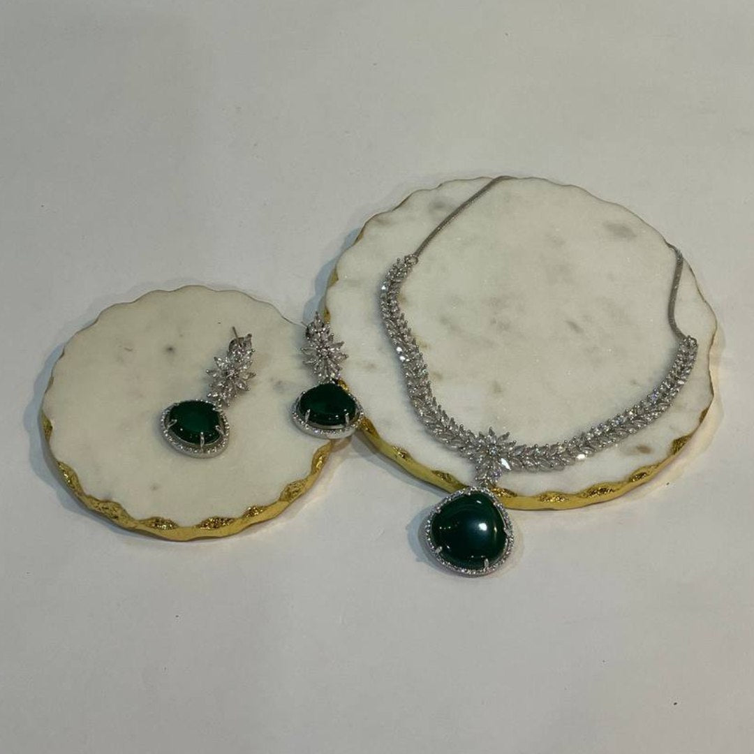 EMERALD RAAJI NECKLACE