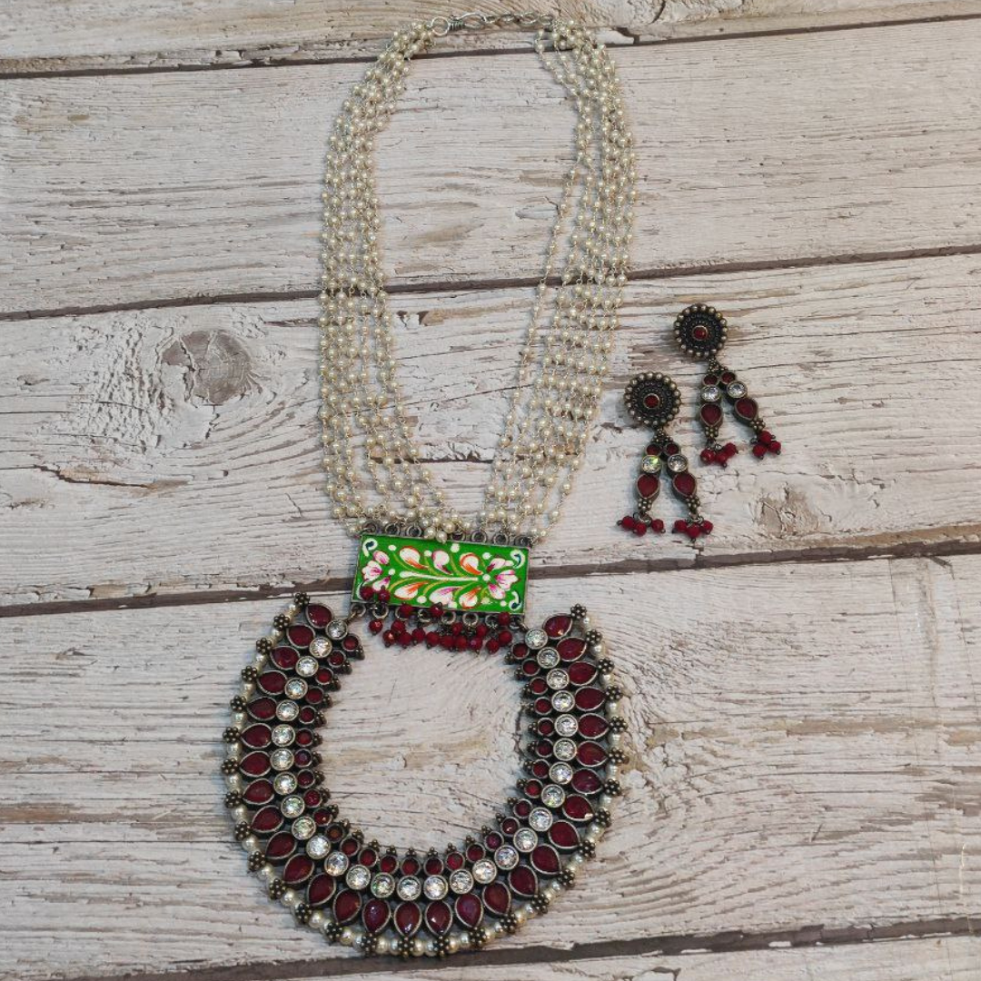 SOHA GREEN NECKLACE